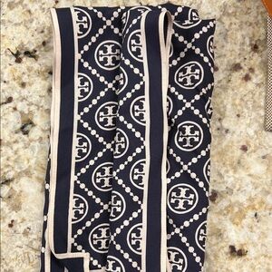 Tory Burch Navy and Cream T Mono Patterned Scarf